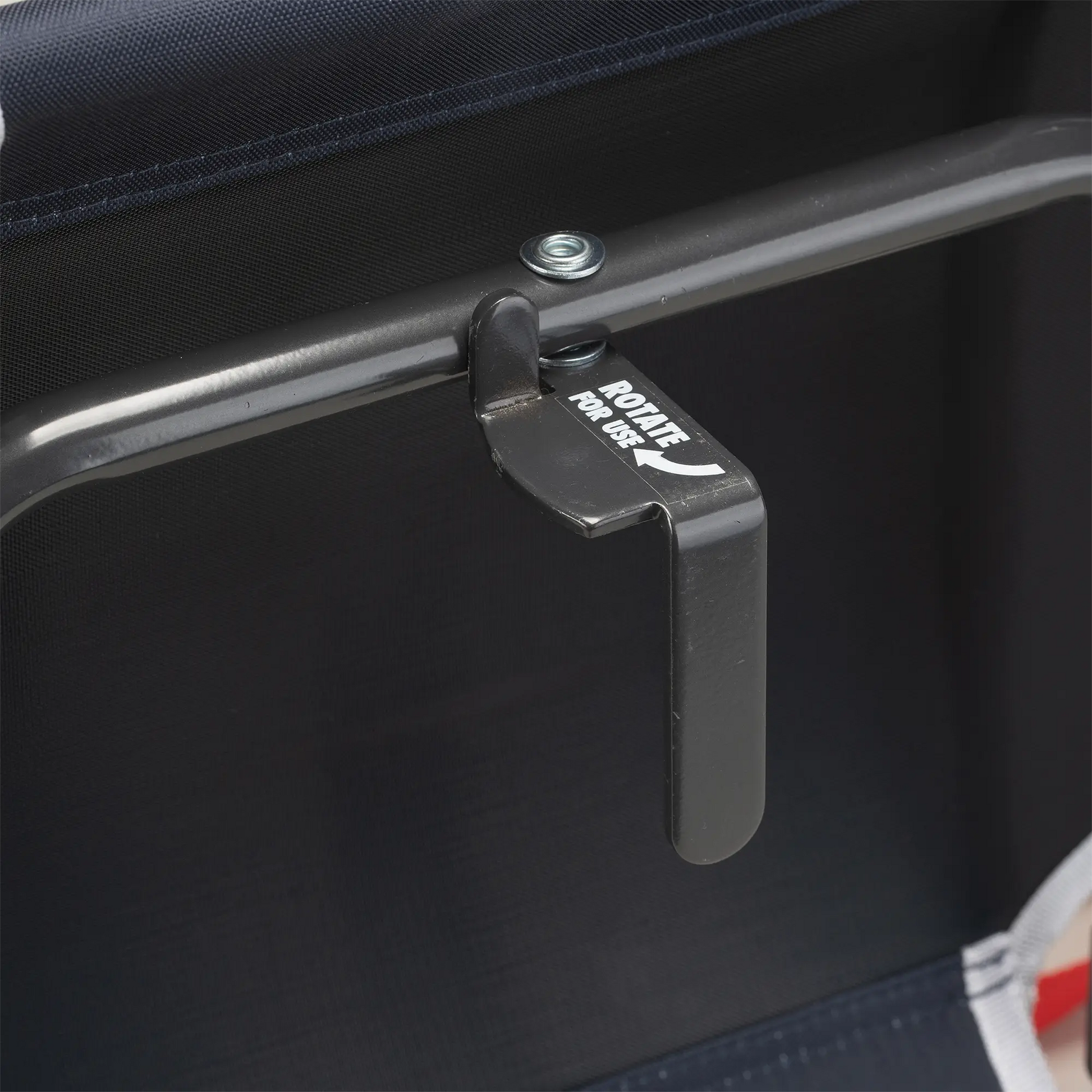 Big Comfort Stadium Chair™ with Armrests - J4DE