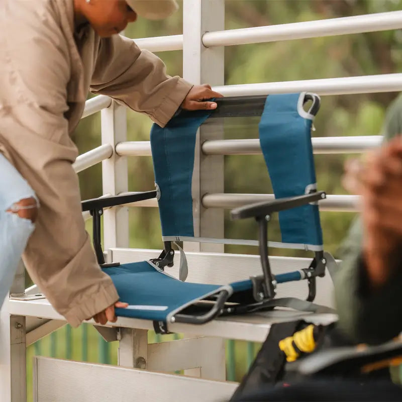 Big Comfort Stadium Chair™ with Armrests - J4DE