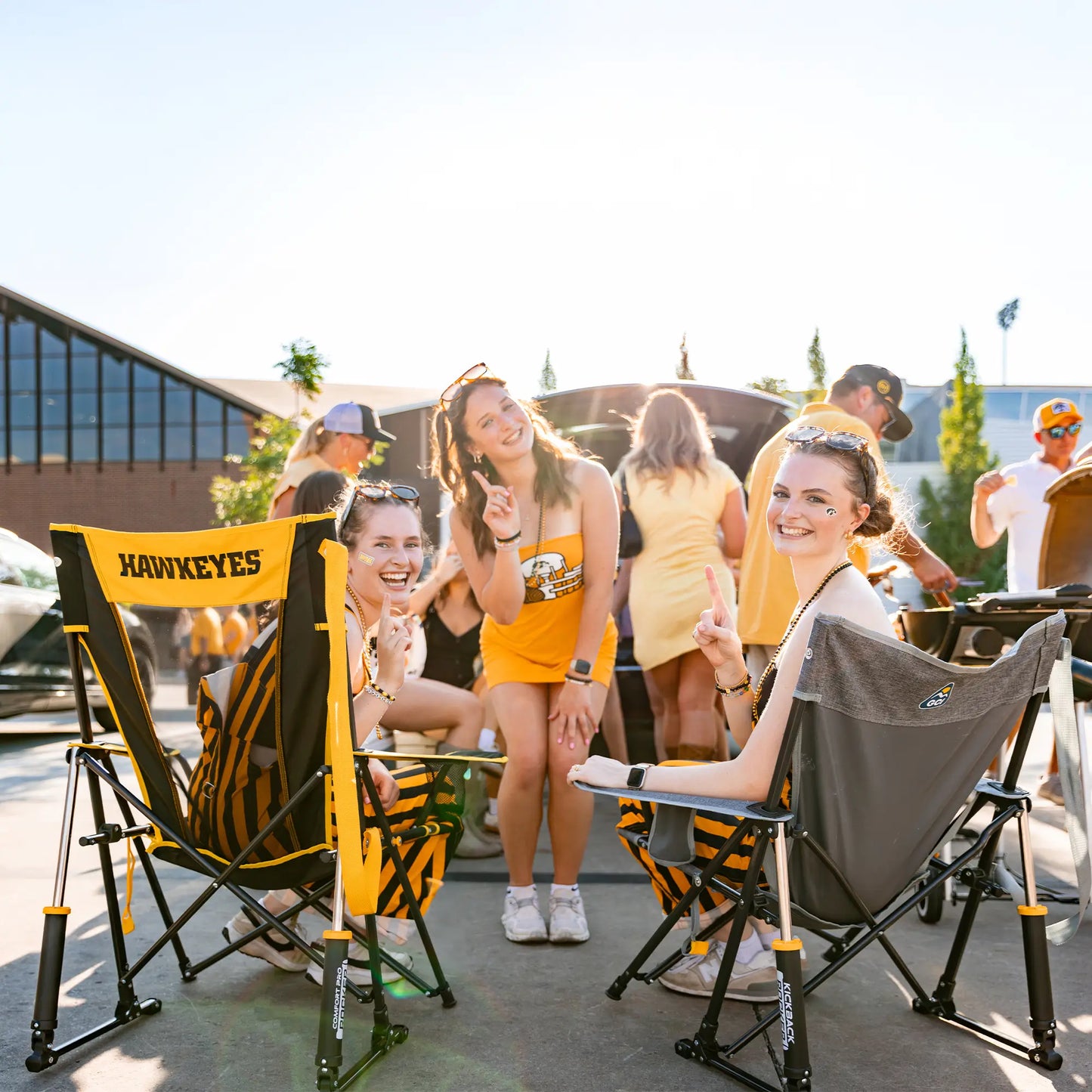 College Comfort Pro Rocker™ - Iowa Hawkeyes - LQDN